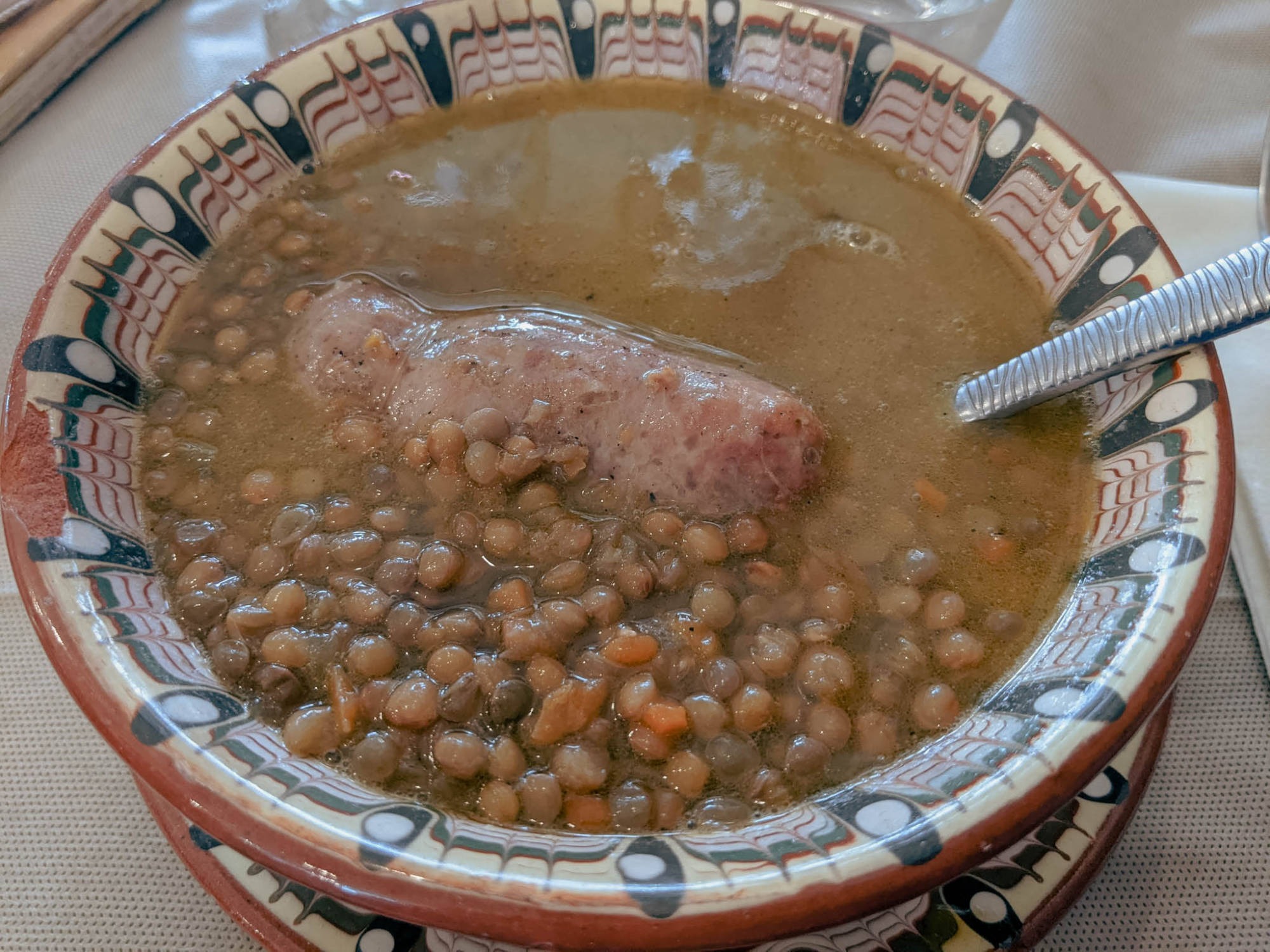 piatti castelluccio osteria del vettore salsiccia e lenticchia